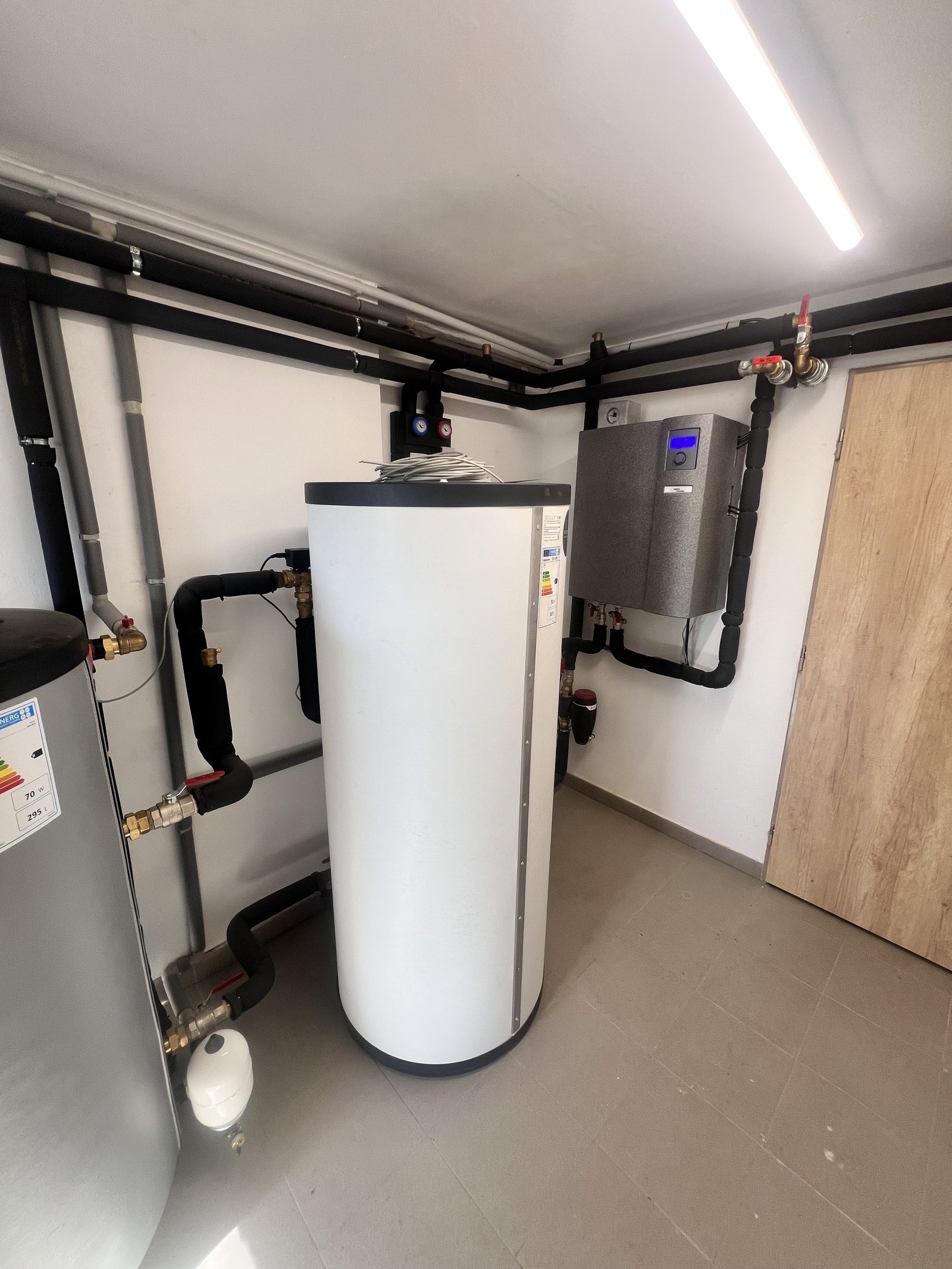 Alpha Innotec — vnitřní instalace, Semily (3)