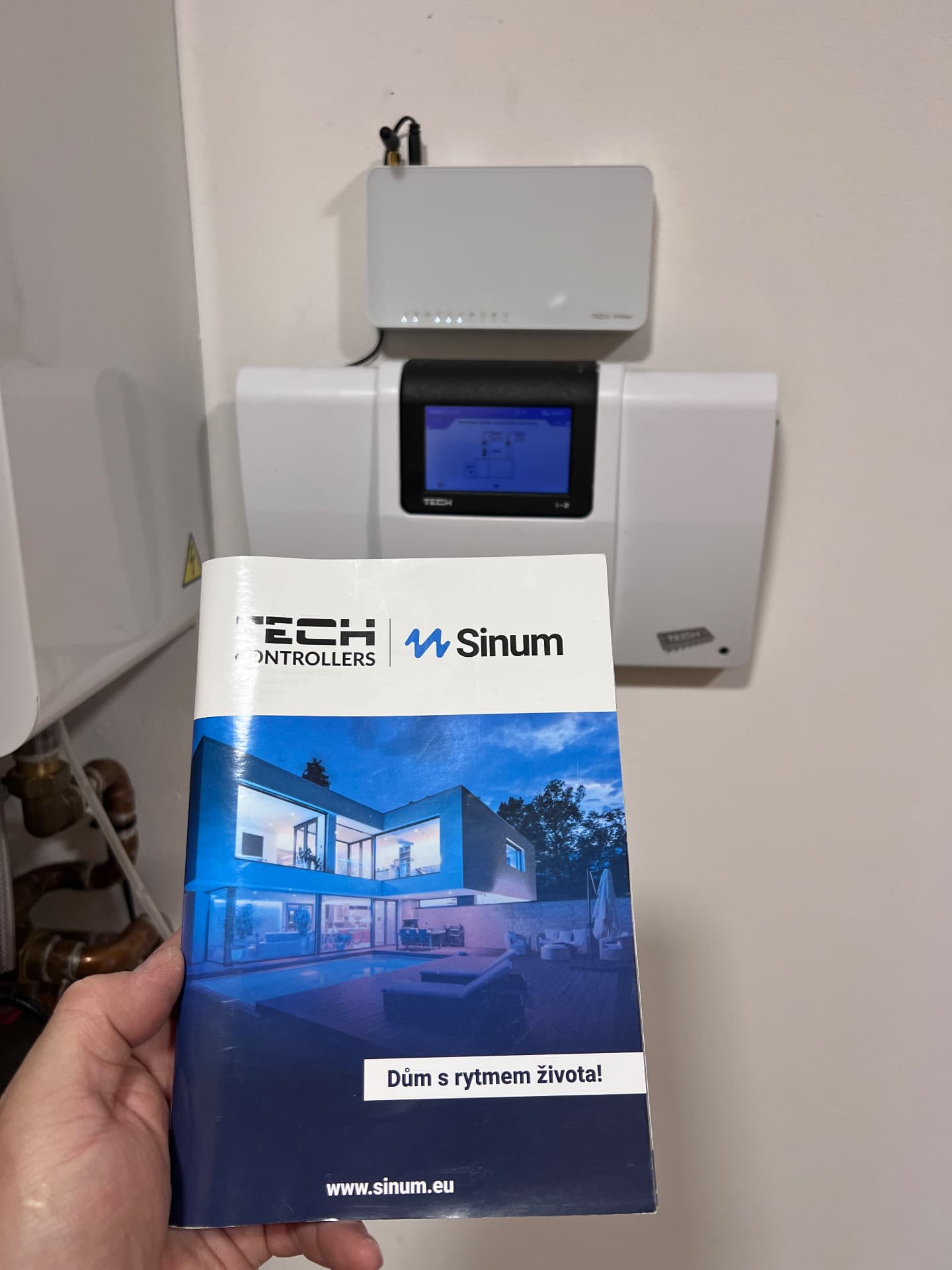 Systém TECH SINUM v technické místnosti — realizace GreenEco, Jičín